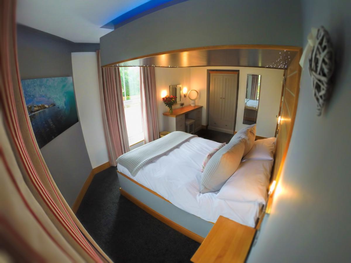 The Oceanic Luxury Aparthotel Falmouth Kültér fotó