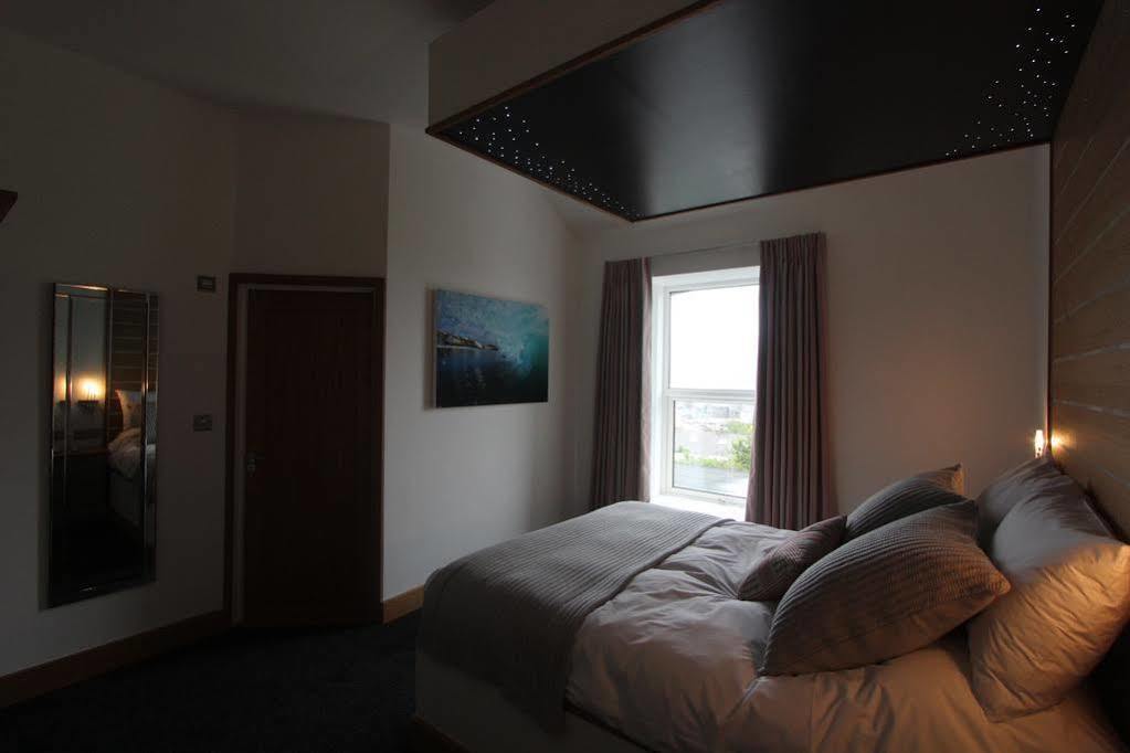 The Oceanic Luxury Aparthotel Falmouth Kültér fotó